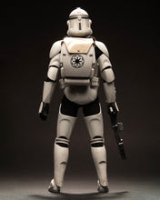 Load image into Gallery viewer, Hot toys MMS647 Star Wars Attack of the Clones Clone Trooper
