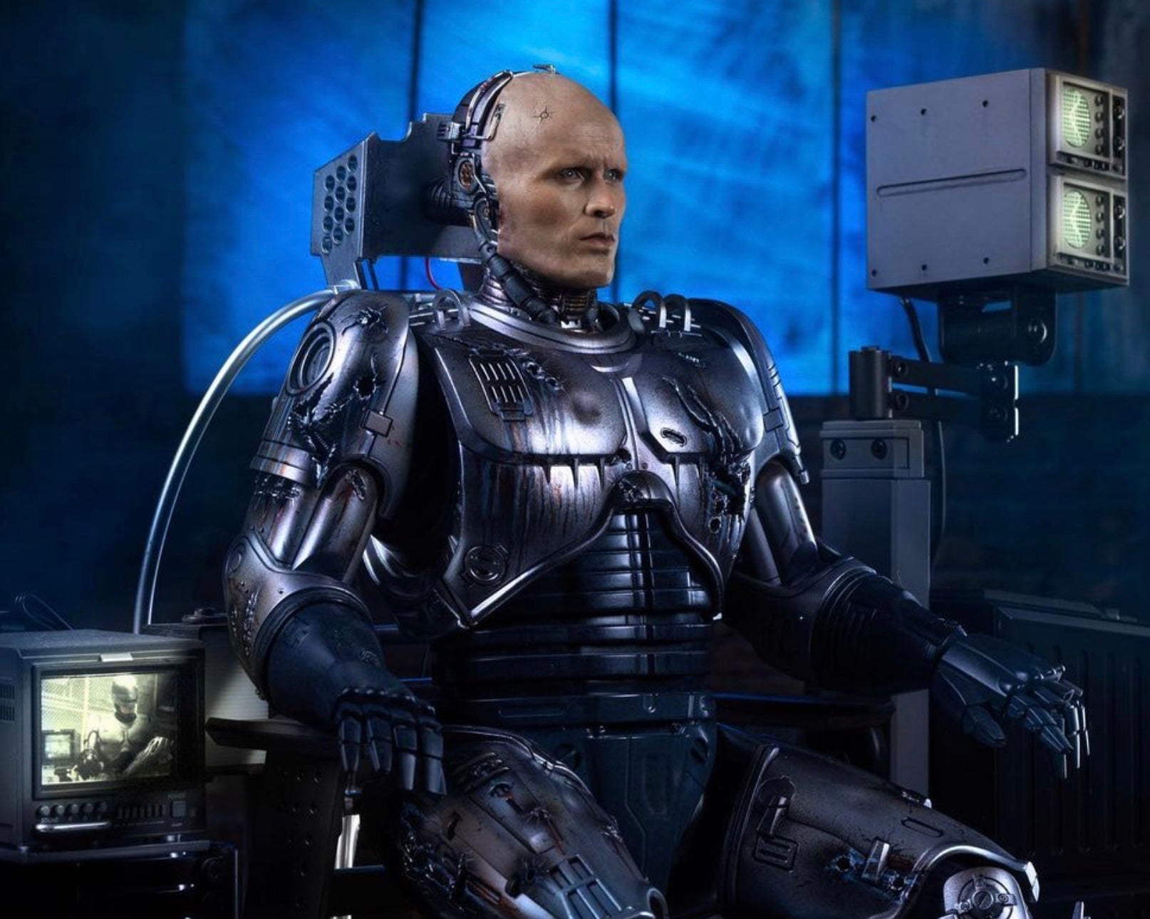Hot toys MMS203D05 Robocop with Mechanical Chair – Pop