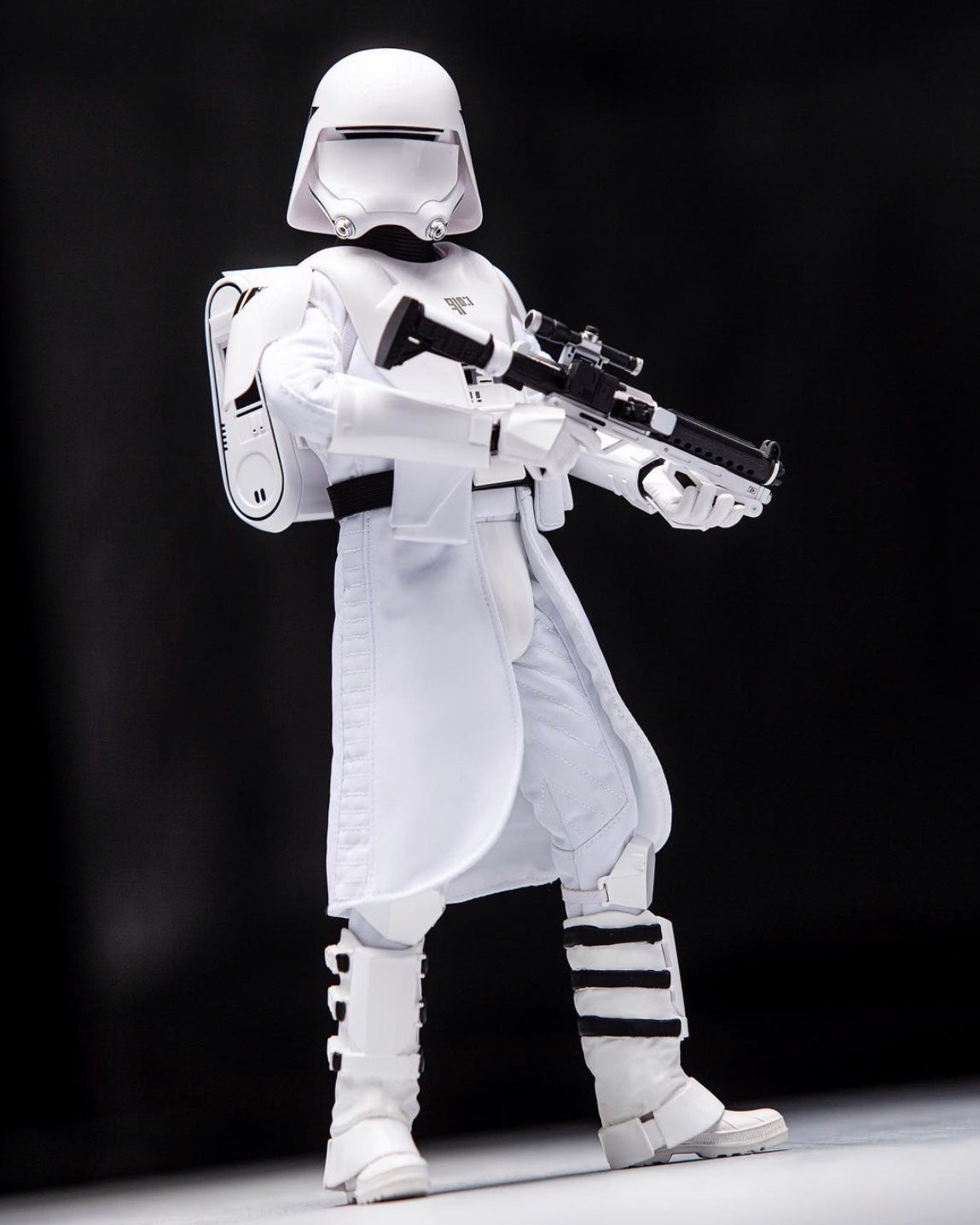 Hot toys MMS321 Star Wars The Force Awaken Snowtrooper – Pop