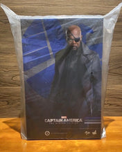 Load image into Gallery viewer, Hot toys MMS315 Marvel Captain America The Winder Soldier Nick Fury