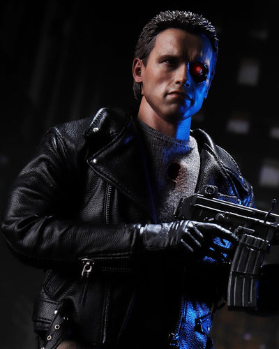 Hot toys MMS238 The Terminator T800 Battle Damaged Version
