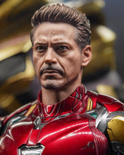 Load image into Gallery viewer, Hot toys MMS528D30 Avengers Endgame Ironman Mark85 (Updated Headsculpt in the Red Box)