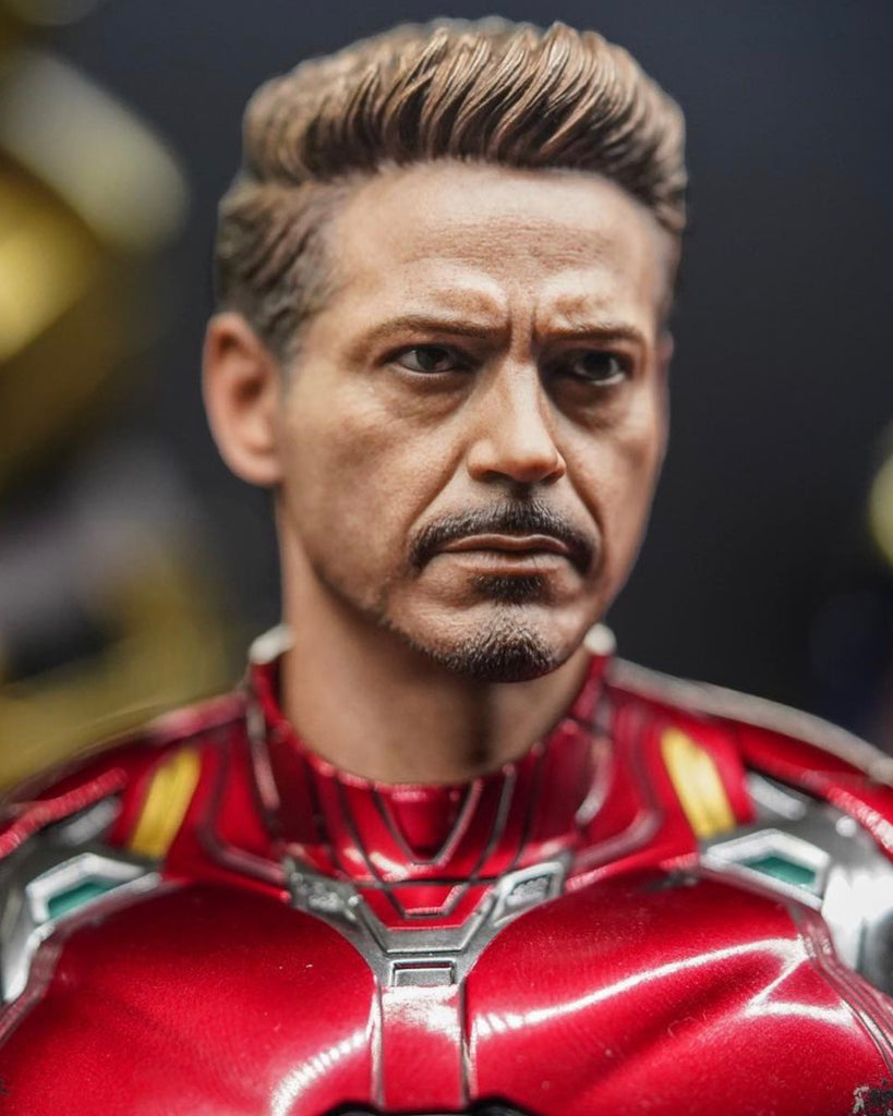 Hot toys MMS528D30 Avengers Endgame Ironman Mark85 (Updated Headsculpt in the Red Box)