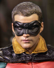 Load image into Gallery viewer, Hot toys MMS594 DC Batman Forever Robin