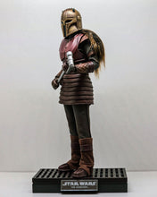 Load image into Gallery viewer, Hot toys TMS044 The Mandalorian The Armorer